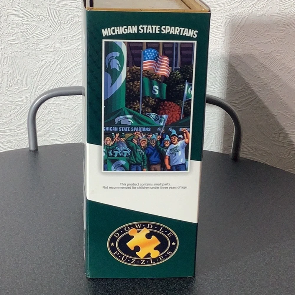 DOWDLE NEW - 100pc Puzzle - 16” x 20” when finished - Michigan State SPARTANS